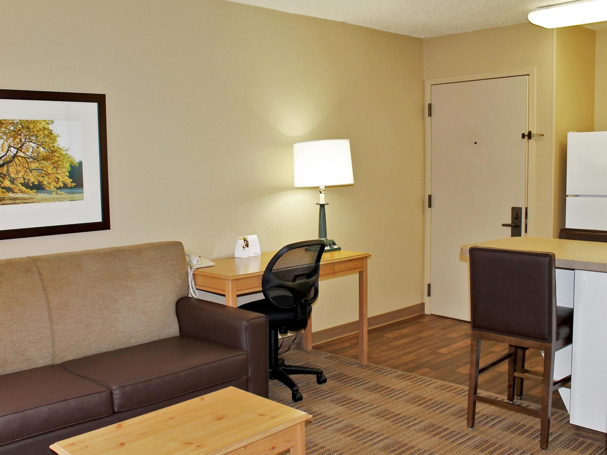 Extended Stay America Select Suites - Chicago - Naperville - East Buitenkant foto