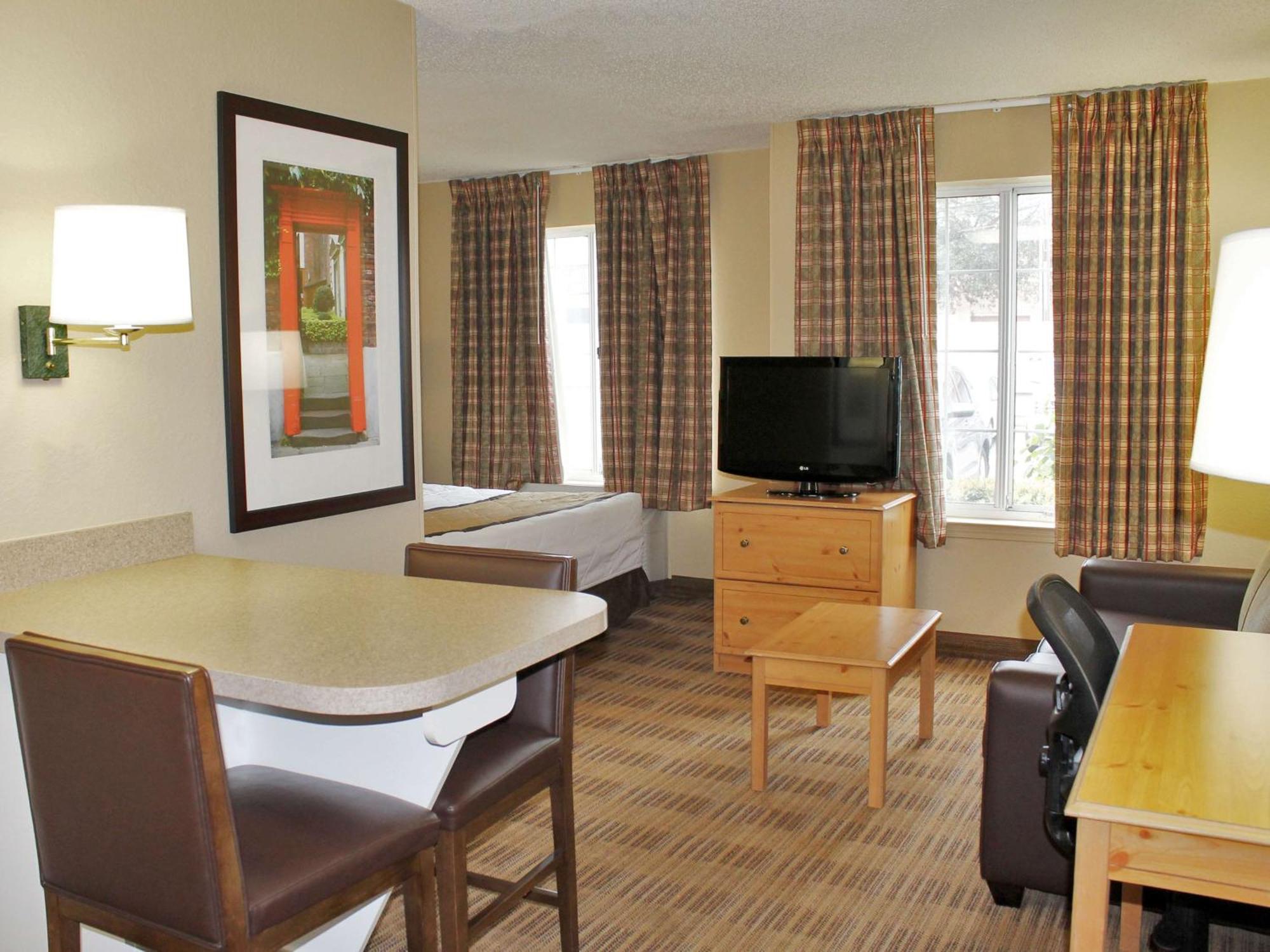 Extended Stay America Select Suites - Chicago - Naperville - East Buitenkant foto