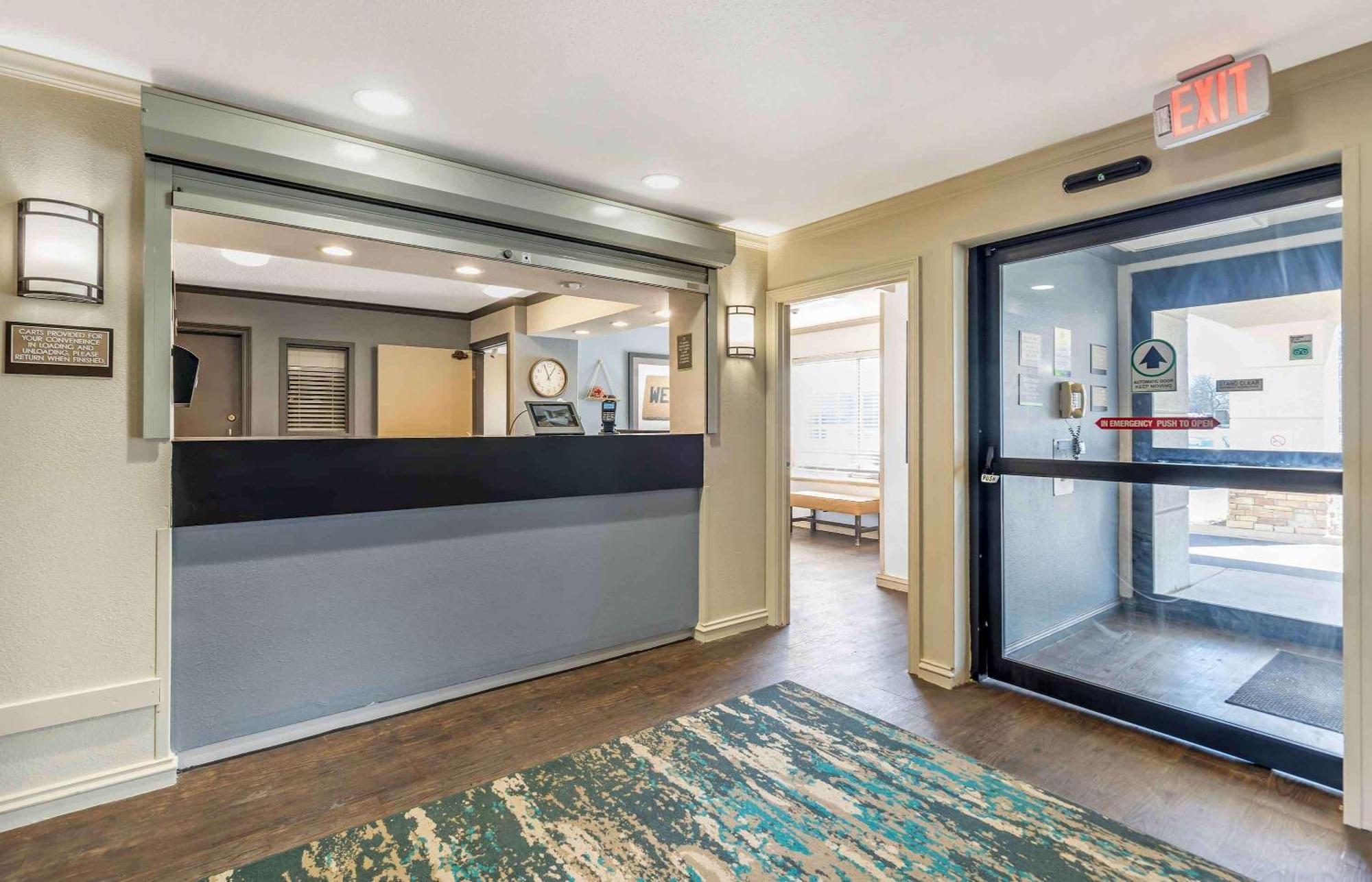 Extended Stay America Select Suites - Chicago - Naperville - East Buitenkant foto