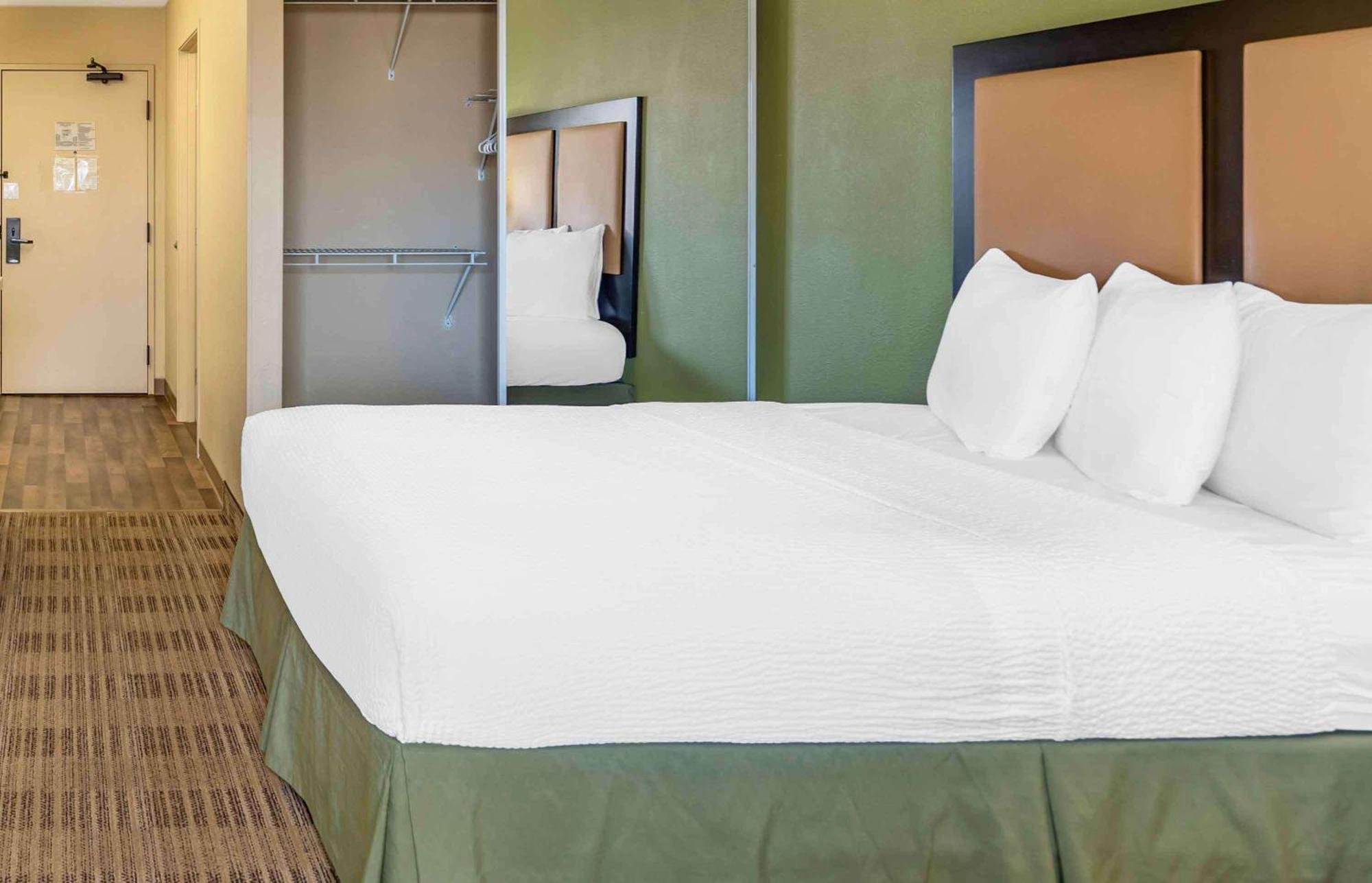 Extended Stay America Select Suites - Chicago - Naperville - East Buitenkant foto