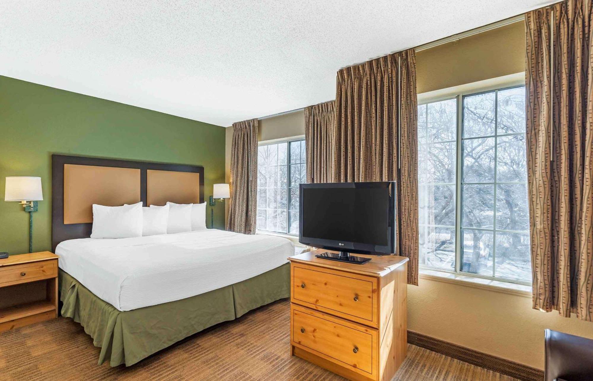 Extended Stay America Select Suites - Chicago - Naperville - East Buitenkant foto