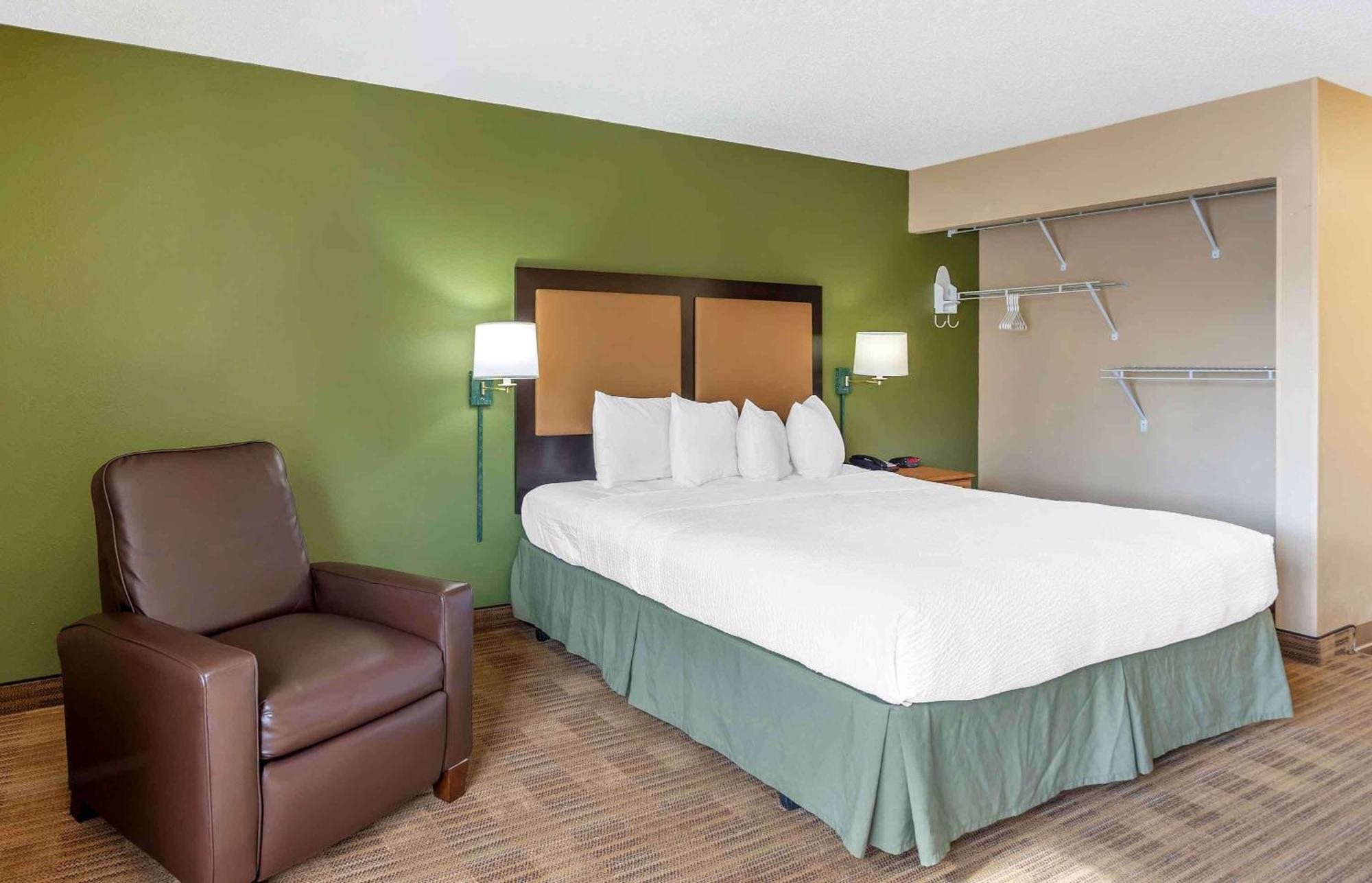 Extended Stay America Select Suites - Chicago - Naperville - East Buitenkant foto