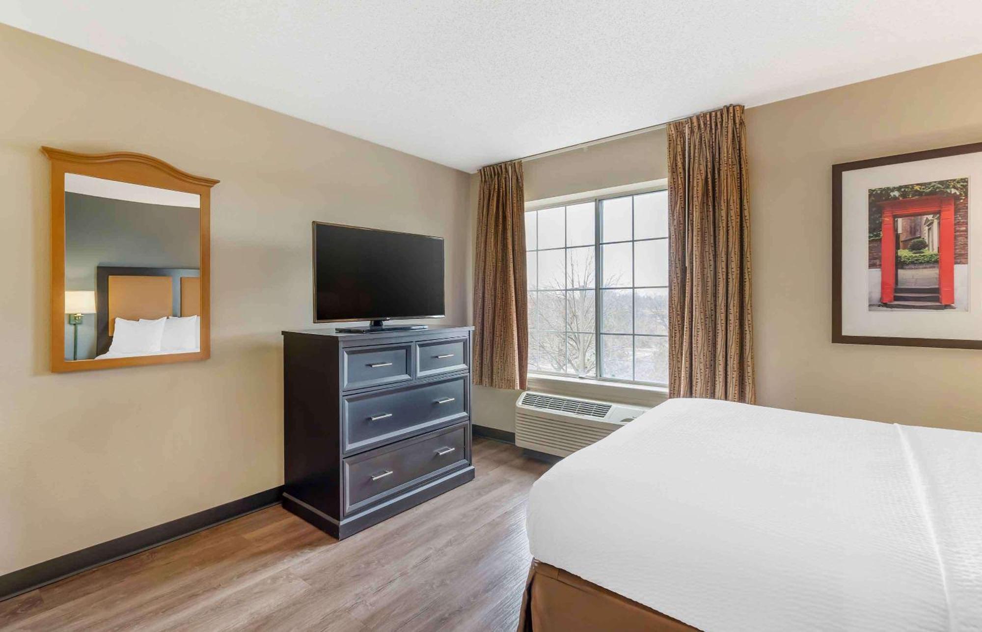 Extended Stay America Select Suites - Chicago - Naperville - East Buitenkant foto