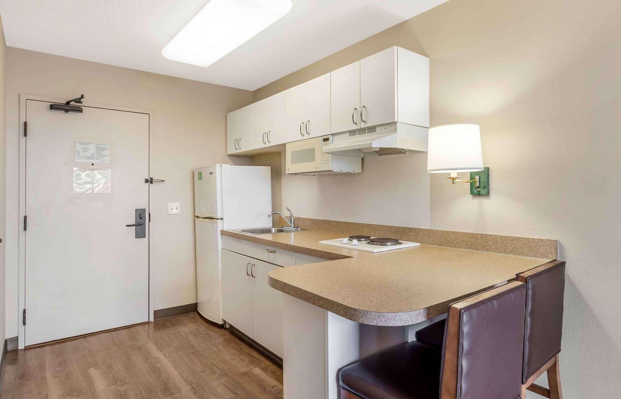 Extended Stay America Select Suites - Chicago - Naperville - East Buitenkant foto