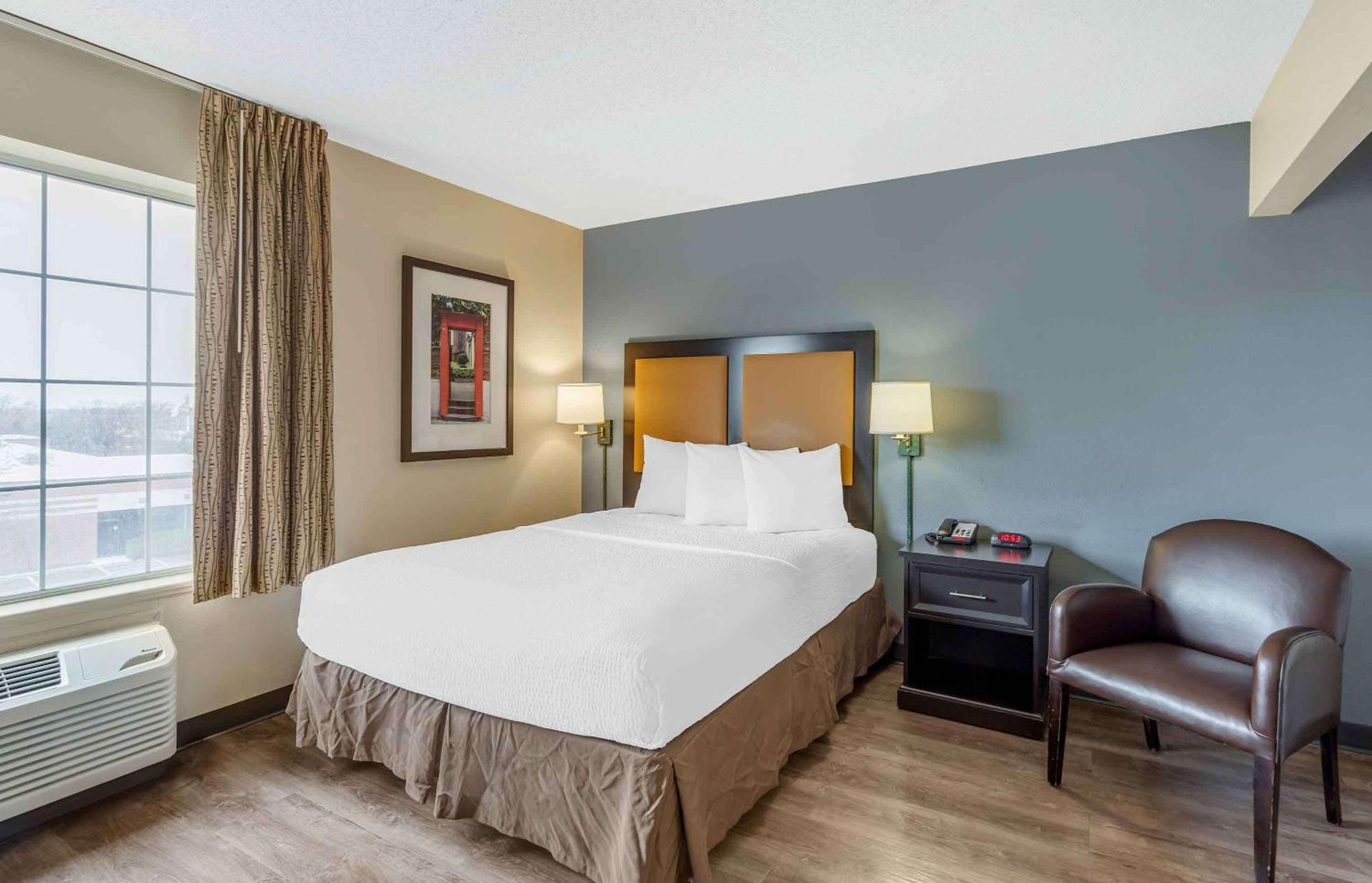 Extended Stay America Select Suites - Chicago - Naperville - East Buitenkant foto